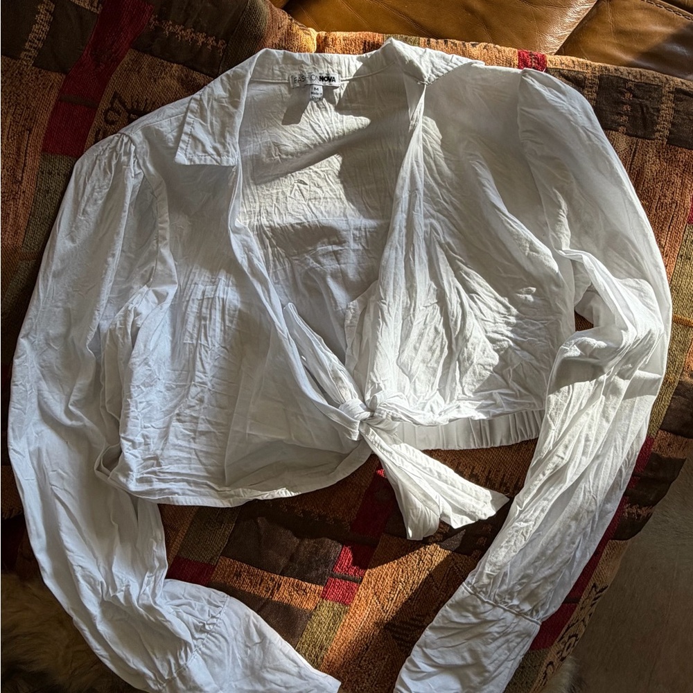 Fashion Nova White Tie-Front Blouse